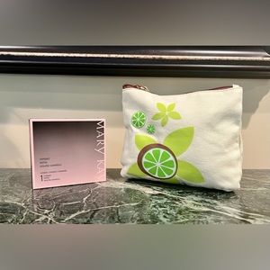 NIB - Bundle of Mary Kay Magnetic Compact and Makeup Bag - Greens and Yellow